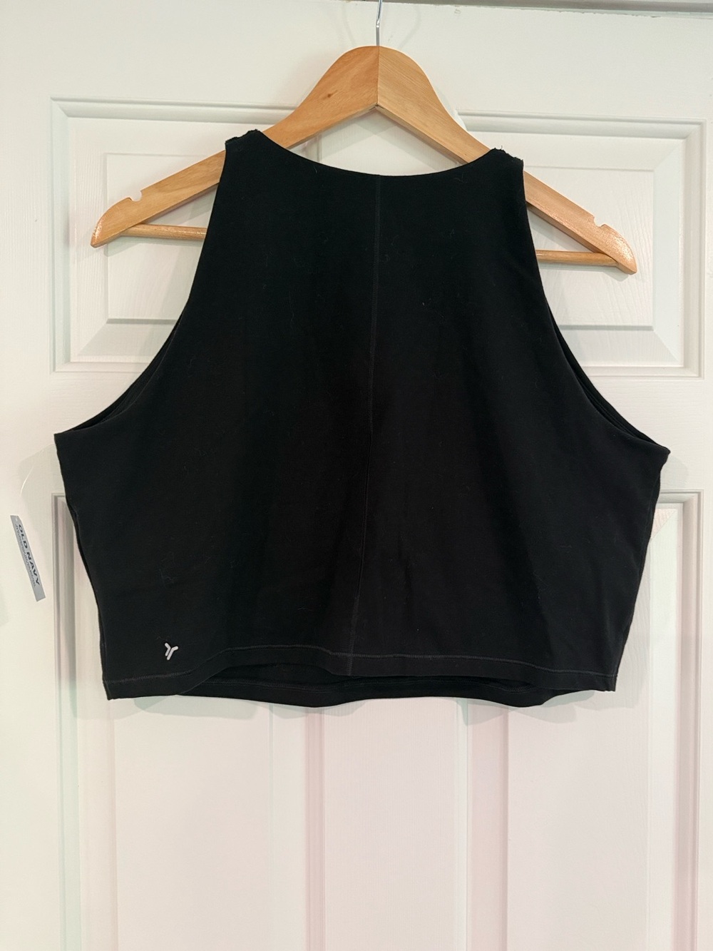 Old Navy Women's Light Support PowerChill Longline Sports Bra Tank - Picture 7 of 10